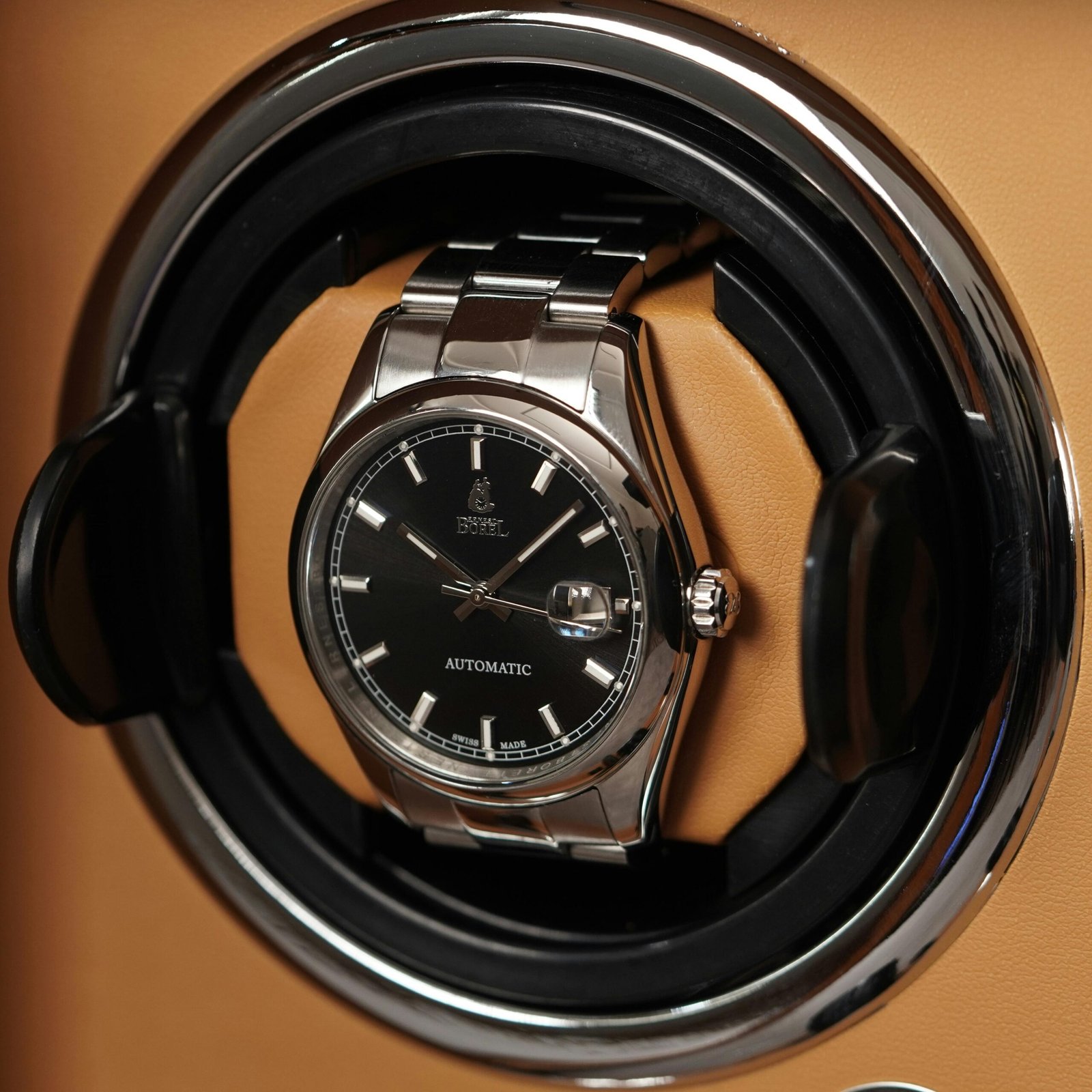 Modern automatic litter box with sleek design